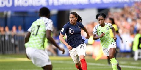 女足世界杯-VAR帮忙 法国1-0胜10人尼日利亚夺榜首_手机新浪网