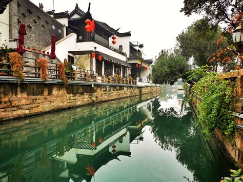 苏州最知名的古镇，已有千年历史，一座园林成世界文化遗产_游客