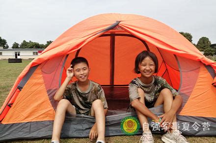 搭帐篷，感受野营生活-天津自强军事训练夏令营「图片」