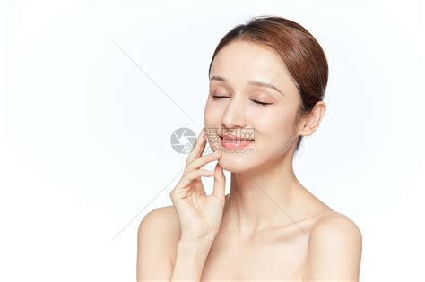 美女护肤保养面部保湿高清图片下载-正版图片501690271-摄图网