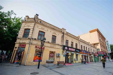 哈尔滨当地人爱去的美食街，全长仅1公里，每天却能接待十几万人__财经头条