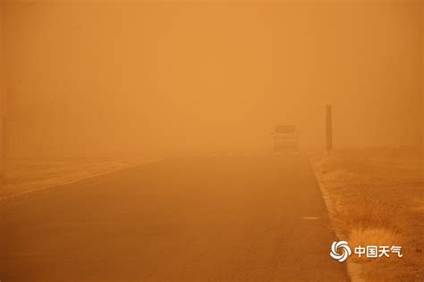 沙尘已到内蒙古！二连浩特遭遇沙尘暴 黄沙漫天-图片频道