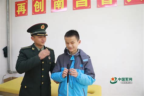 光荣时刻 现场观摩陆军步兵学院学员们的那些极限训练 - 中国军网