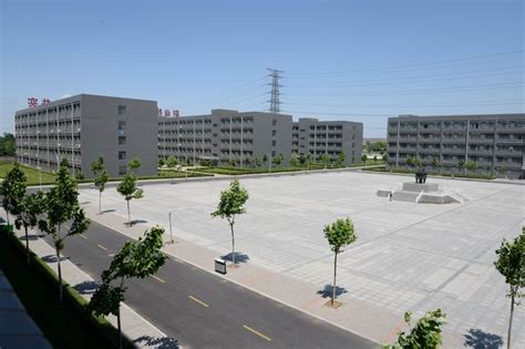 郑州商业技师学院2023年招生简章 - 郑州市商业技师学院