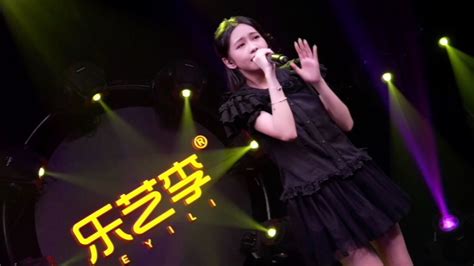 乐艺李工作室-《长大那天·生日演唱会》15岁女孩夏侯钰涵演唱《不为谁而作的歌》Live_腾讯视频