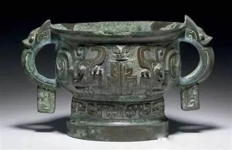 镂刻回纹的古代青铜器图片免费下载_红动中国