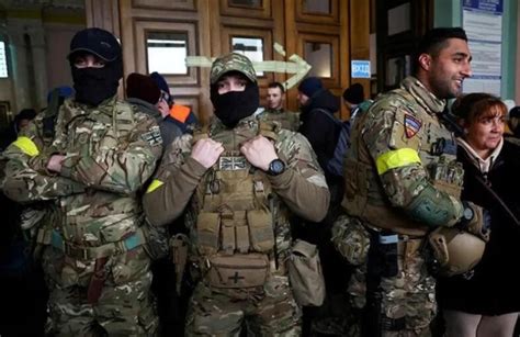 美媒：乌克兰外国志愿者武装似“乌合之众”_军事_中华网