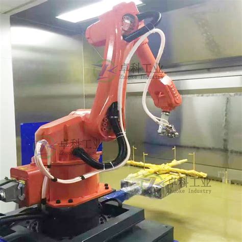 喷涂机器人配合生产线应用-机器人自动喷涂线-荣德机器人