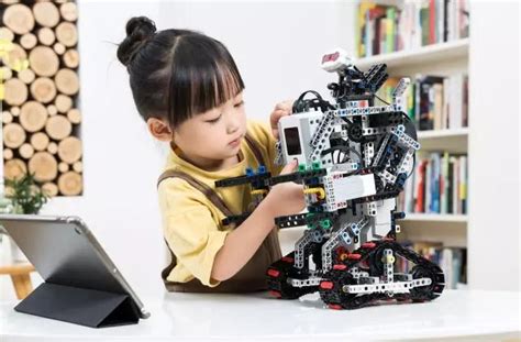 少儿编程和机器人编程与人工智能编程