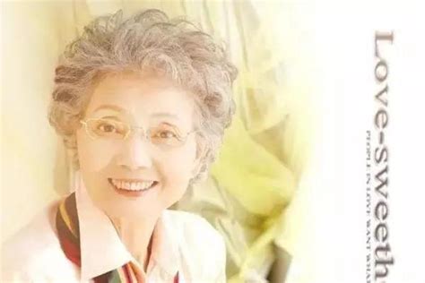 看65岁普通退休老太，如何修炼成今天88岁中国最美“神仙奶奶”