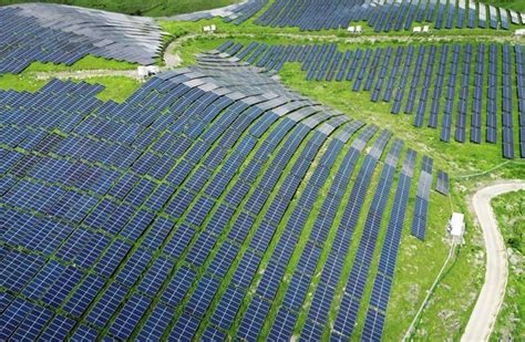 贵州绿色能源“风光”无限 -顾冰洁-贵州日报-太阳能发电网
