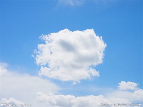 我愿化作一朵白云,我想成为天空中的白云,一朵白云的梦想作文_大山谷图库