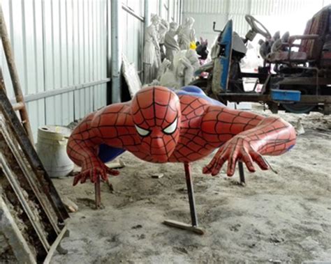 卡通雕塑定制大型玻璃钢影视卡通人物雕塑蜘蛛侠园林景观雕塑 ...