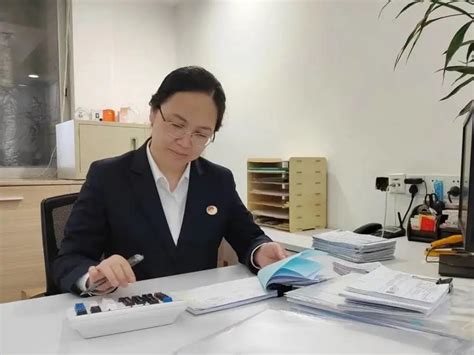 上海市新虹桥公证处举行新公证员任职仪式 - 公证新闻 - 新闻资讯 - 中文版 - 上海公证网