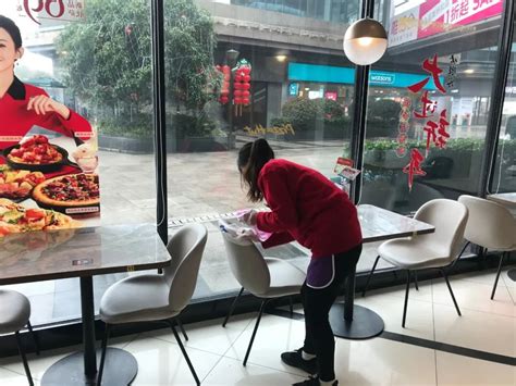 北京恢复堂食首日，街道执法人员入户提醒防疫千万不能大意|防疫|北京市|疫情_新浪新闻