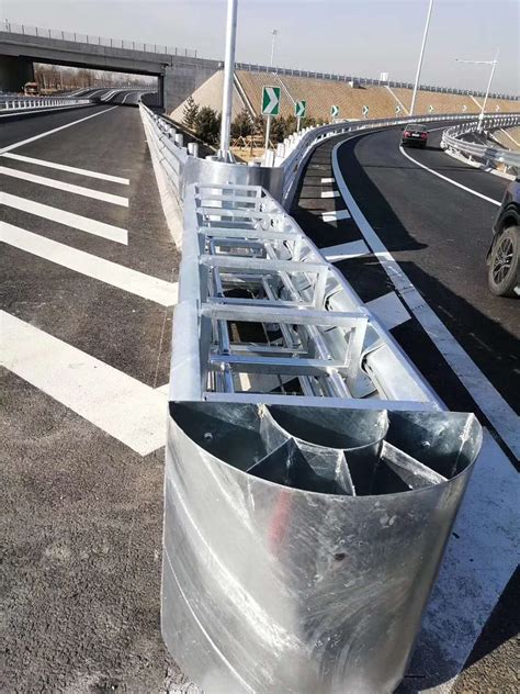 喷塑波形护栏-喷塑波形护栏-重庆林鼎交通设施有限公司