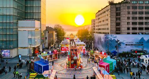 杭州最繁华地段是河坊街，现在也是当地人气最旺的商业街之一__财经头条