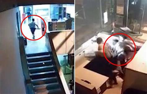 哥伦比亚一嫌疑犯逃离检察官办公室时从三楼掉下 摔在保安桌子上
