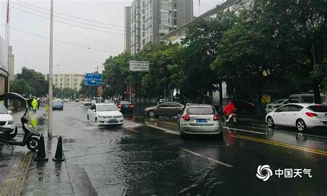 四川雅安接连三天大暴雨 洪水泛滥道路中断-图片频道
