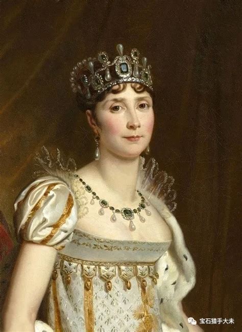 最不闪耀的冠冕 | 传承200年，这件约瑟芬皇后的离婚礼物，竟被瑞典王室抢着戴_拿破仑