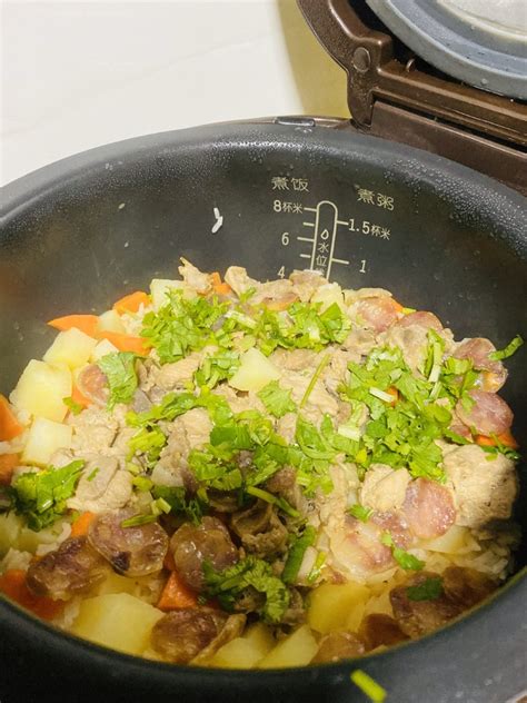 【土豆香菇鸡肉焖饭的做法步骤图，怎么做好吃】陶幺_下厨房
