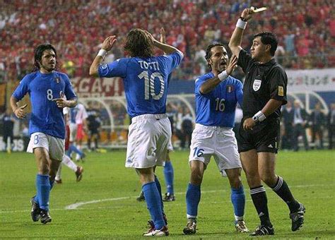 2002世界杯决赛在日本_2002韩国黑哨裁判被杀 - 随意云