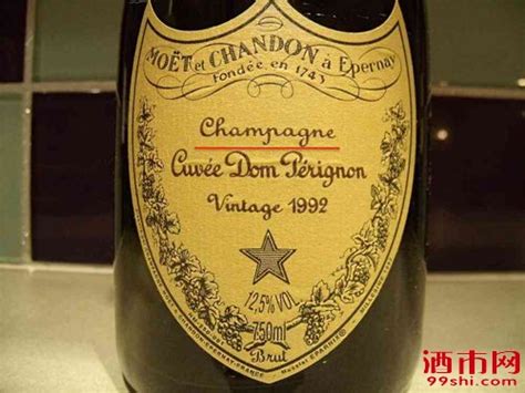 酒知识：香槟酒是葡萄酒吗，是多种功效的起泡白葡萄酒_红酒网