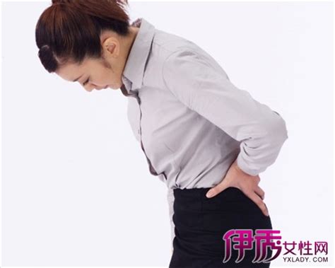 腰左侧疼是怎么回事女性（单侧腰痛莫大意，有时可能是结石在作怪） | 说明书网