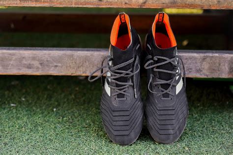 归来不凡！新“猎鹰”值得尝试！——adidas Predator 18.1实战评测 - 足球鞋评测_实战评测_ENJOYZ评测 - 足球鞋足球 ...