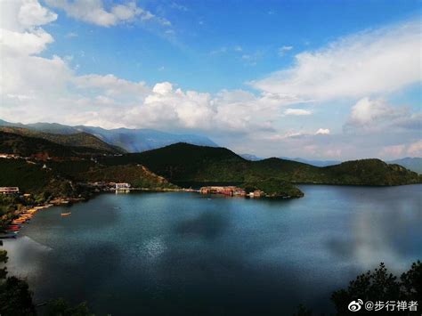 宝峰湖, 湖光山色融为一体, 山水人文交相辉映, 山水相映, 太美了