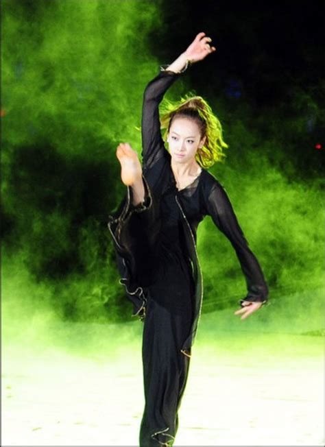 宋茜SM世界巡演大跳中国舞 演绎“最炫民族风”_大楚网_腾讯网