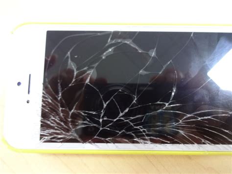 Iphone5(爱疯5)刚买没几天外屏玻璃从20CM处掉落，摔碎了请问深圳有单独换外屏玻璃的维修点吗？_百度知道