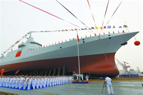 5年前的今天，055型万吨大驱首舰“南昌”舰成功下水