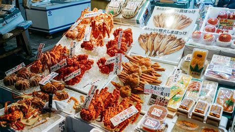 2024这是札幌最有名的海鲜市场，一个超级接地气的当地人买海鲜的地方，也是北海道三大市场之一，而且是三..._二条市场-评论-去哪儿攻略