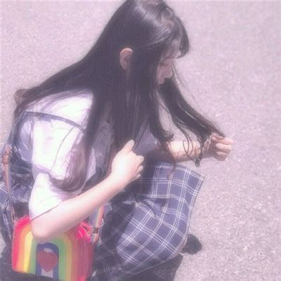 非主流高糊头像女生