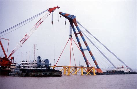 胜利石油管理局吊装800t海上钻井平台导管架_钢丝绳使用领域-经典案例-昌源钢绳