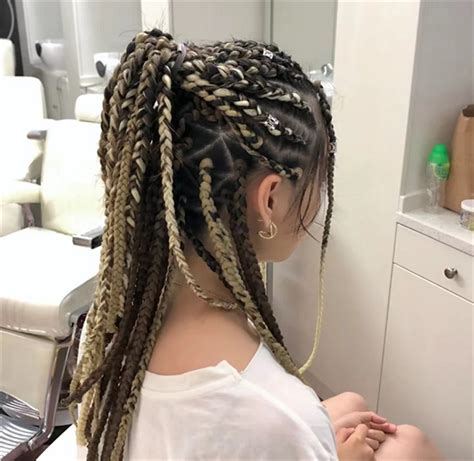 甩辫子非主流头像