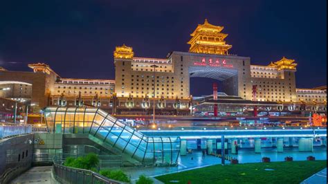 北京西客站夜色（4K延时）视频素材_ID:VCG2214505790-VCG.COM
