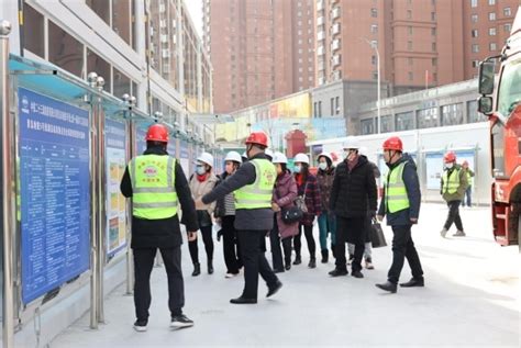 中铁二十三局集团有限公司 工程动态 “工地开放日”让居民“沉浸式监工”