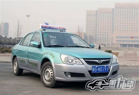 重庆100辆东风风光E3纯电动出租车正式交付运营-电车资源