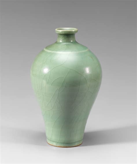 元 龙泉窑梅瓶 韩国国立中央博物馆藏-古玩图集网