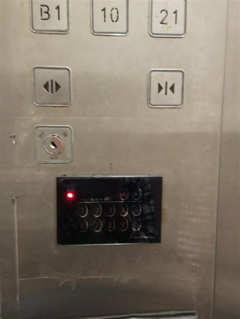 电梯选层器是什么？