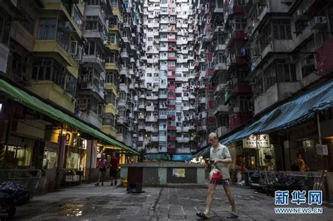 实拍“香港”普通人的真实生活，网友：两极分化太严重！