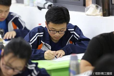 与孩子一起跨越高考：一位四季陪读妈妈写给高考孩子的信 - 高考志愿填报 - 中文搜索引擎指南网