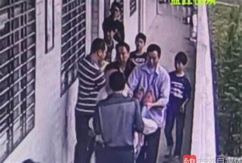 广西小学女生被同学脚踹打耳光 5名嫌疑人已到案__中国青年网