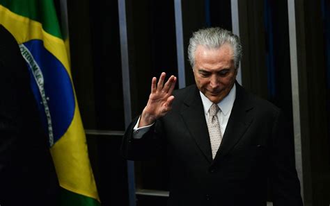 擒贼先擒王！巴西总统新冠检测阳性，而他到现在都还不戴口罩……_凤凰网视频_凤凰网