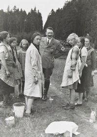 老照片：希特勒的德意志少女联盟，被灌输纳粹思想的女孩们|女孩|希特勒|纳粹_新浪新闻