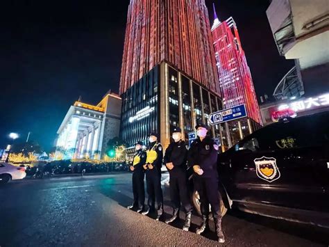 上海公安机关圆满完成元旦安保工作 - 封面新闻