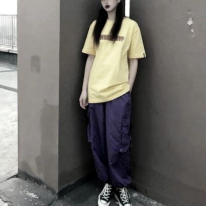 女生温柔头像暗系