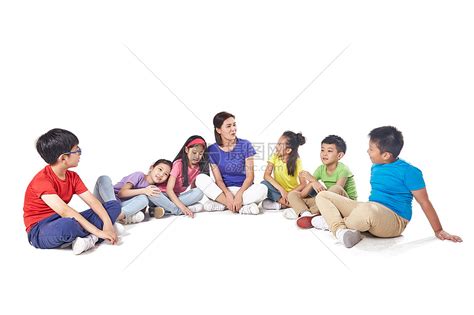 幸福相伴无忧无虑的小学生和女老师在一起高清图片下载-正版图片501977001-摄图网